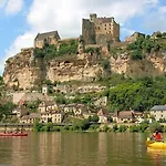 A Avec Terrasse Sarlat-la-Canéda