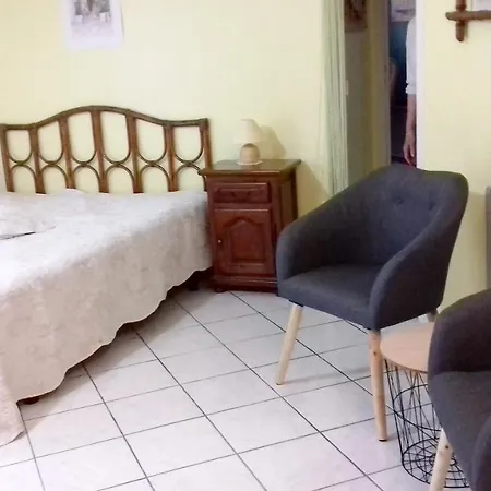 A Avec Terrasse Апартаменты