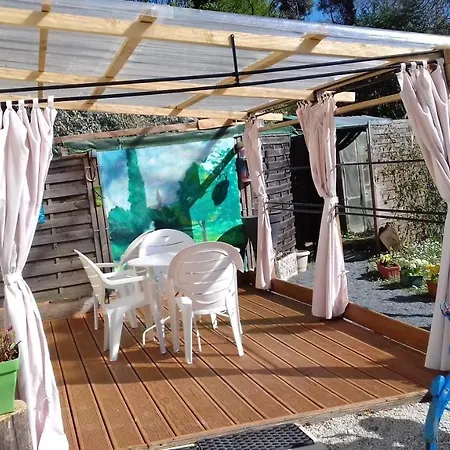 A Avec Terrasse Апартаменты